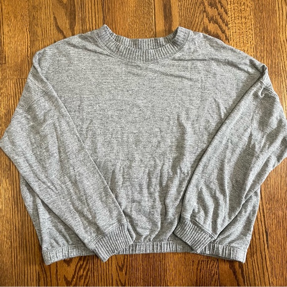 Magaschoni Gray Long Sleeved Crewneck Semi Cropped Sweater...